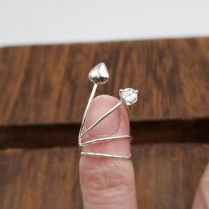 Size 1 925 Sterling Silver Very Small Avon Cubic Zirconia Heart Ring
